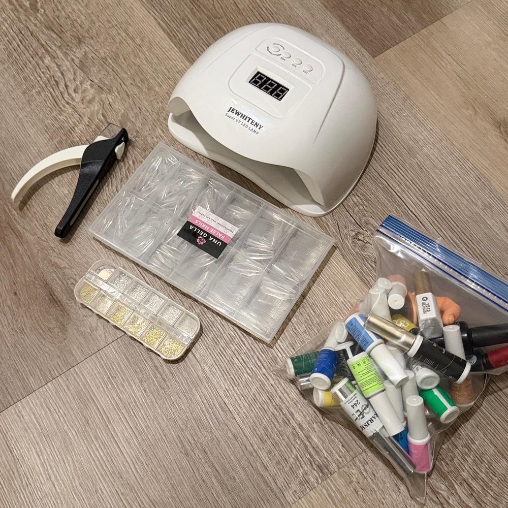 Assorted Gel Nail Polish and Lamp Set Featuring Beetles and ASP